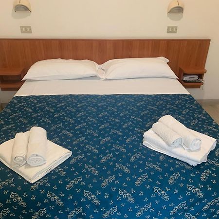 Hotel Sissi Rivazzurra Di Rimini Esterno foto