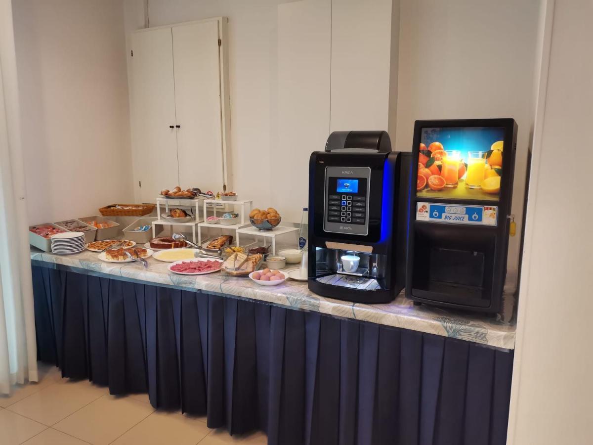 Hotel Sissi Rivazzurra Di Rimini Esterno foto