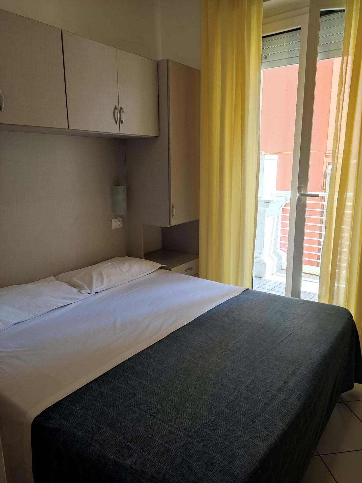 Hotel Sissi Rivazzurra Di Rimini Esterno foto