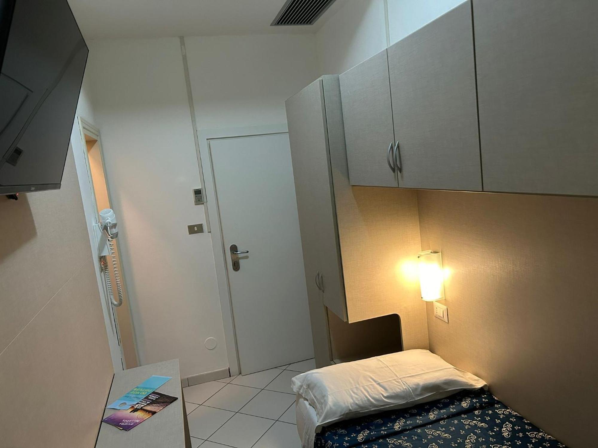 Hotel Sissi Rivazzurra Di Rimini Esterno foto