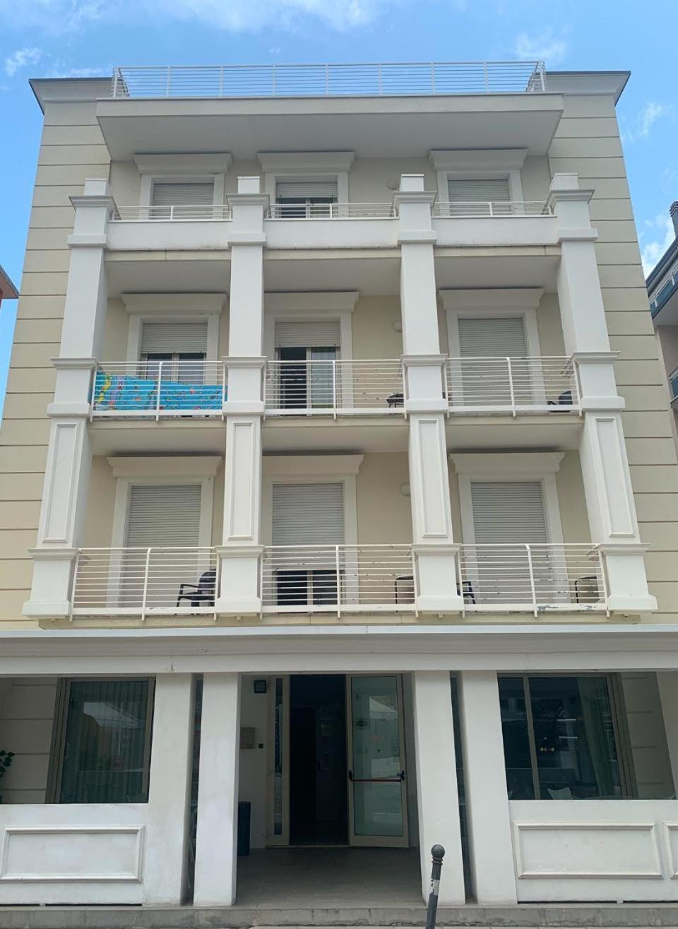 Hotel Sissi Rivazzurra Di Rimini Esterno foto
