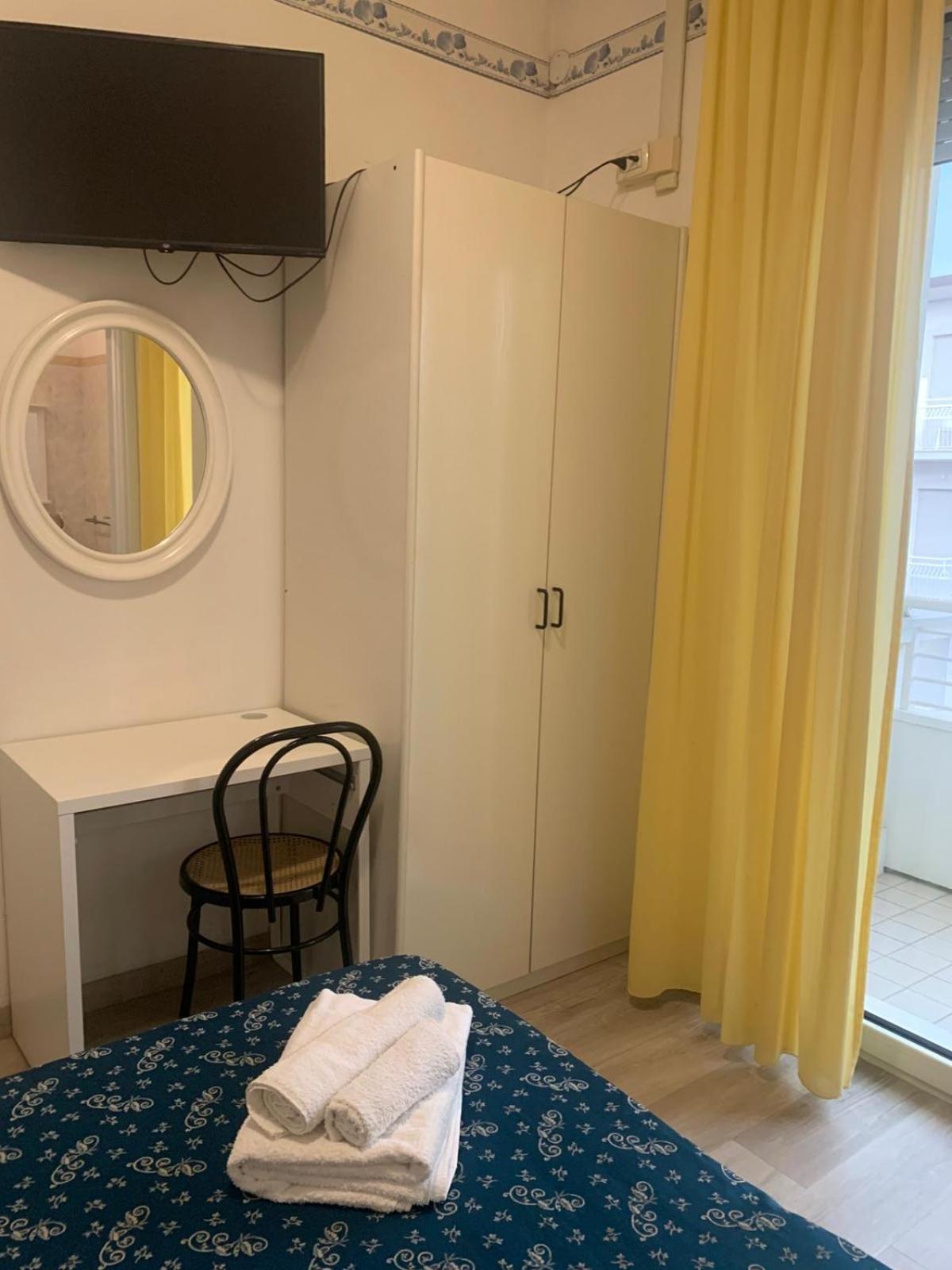 Hotel Sissi Rivazzurra Di Rimini Esterno foto