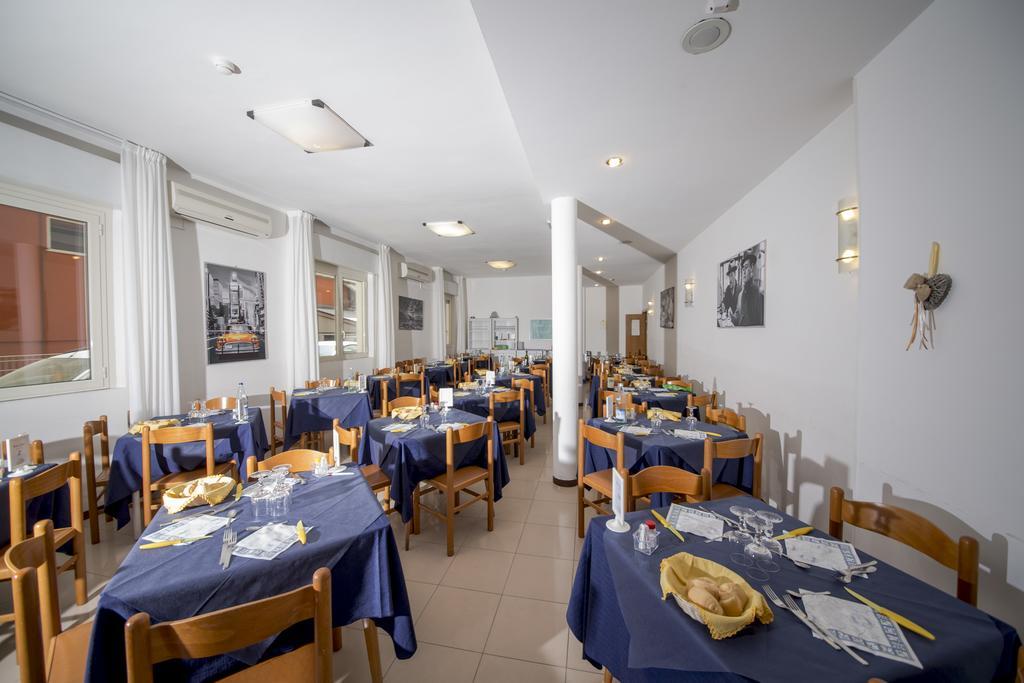 Hotel Sissi Rivazzurra Di Rimini Esterno foto